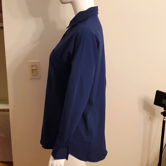 🎄5/$30🎄NWOT Blue Blouse - Picture 3 of 7